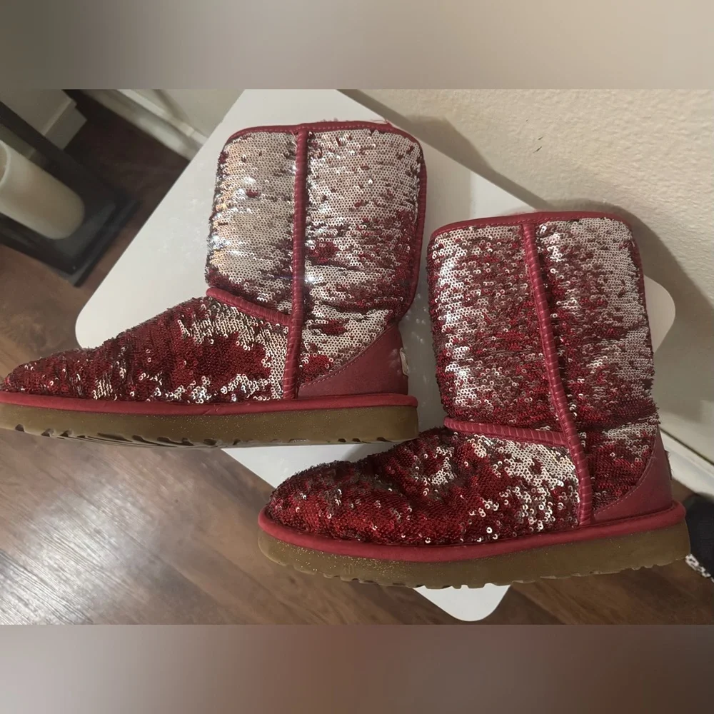 UGG Cranberry Sequin Boots Classic Short Size 8 - Picture 2 of 6